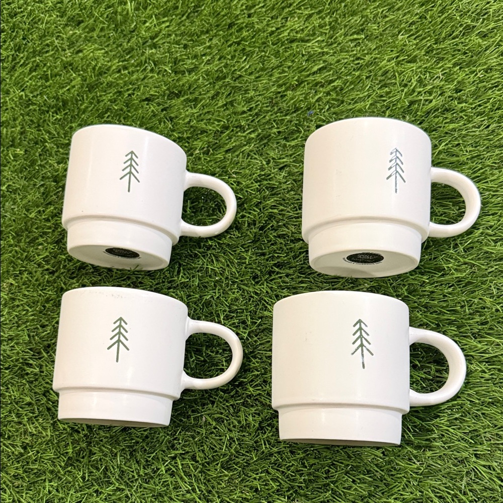 holly & Joy - Pine Tree Ceramic Mugs -Set of 4